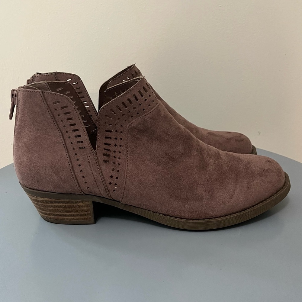 Carlos by Carlos Santana BILLEY ankle boots 8.5 Like new condition